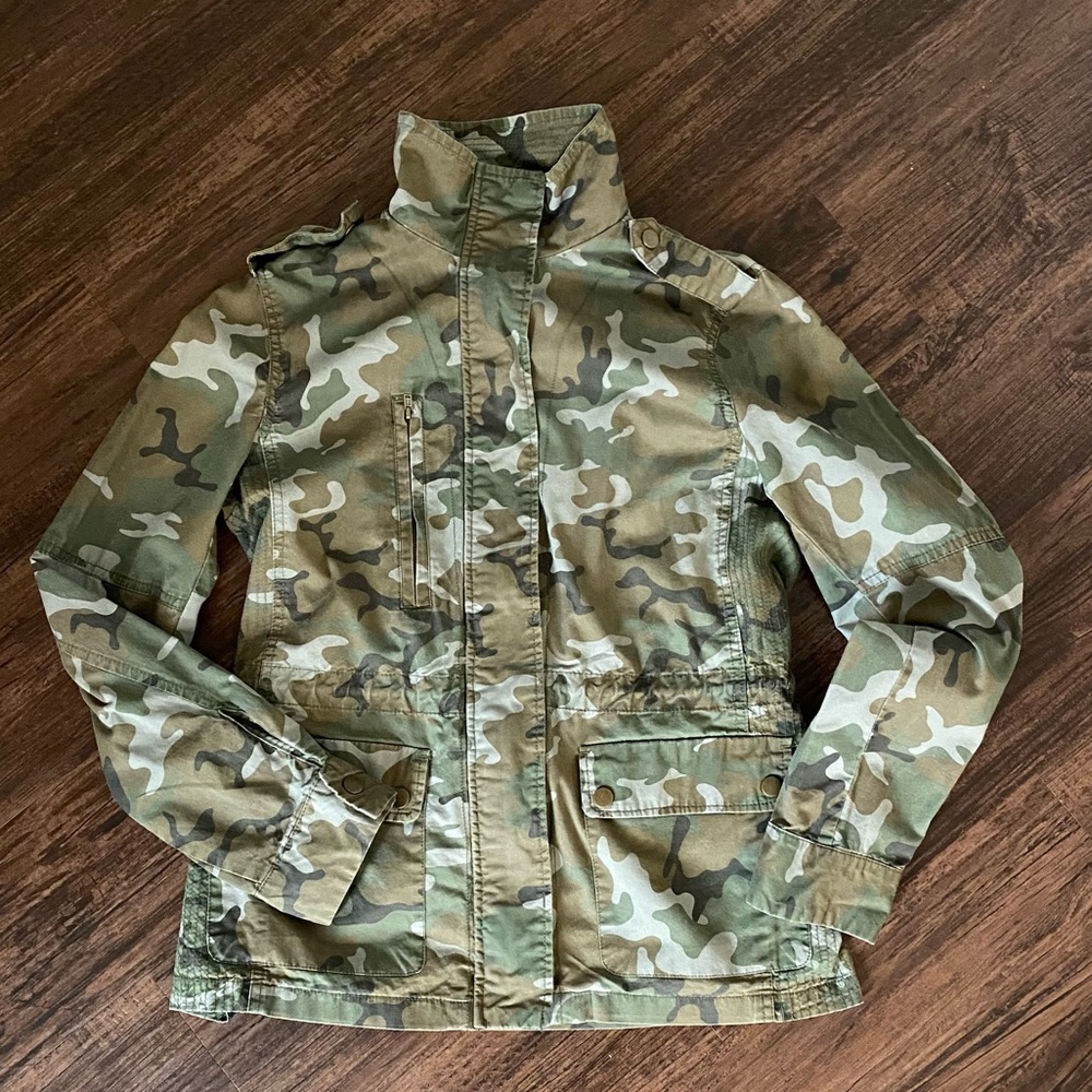 Love Tree Lightweight Utility Camouflage Green Jacket Size Large